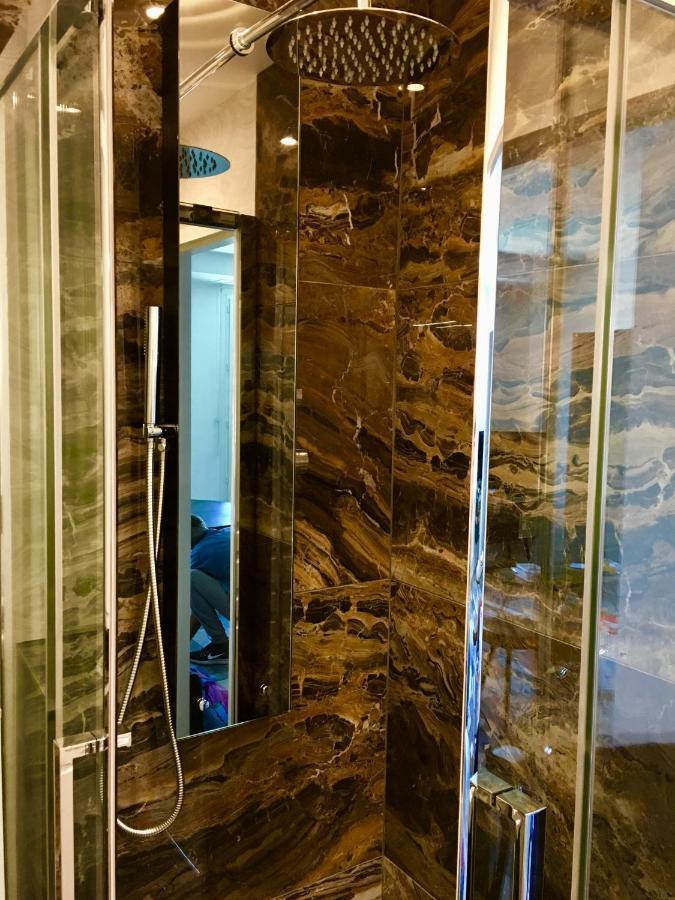 Squared Head-Apartment With Terrace In Nice Luaran gambar